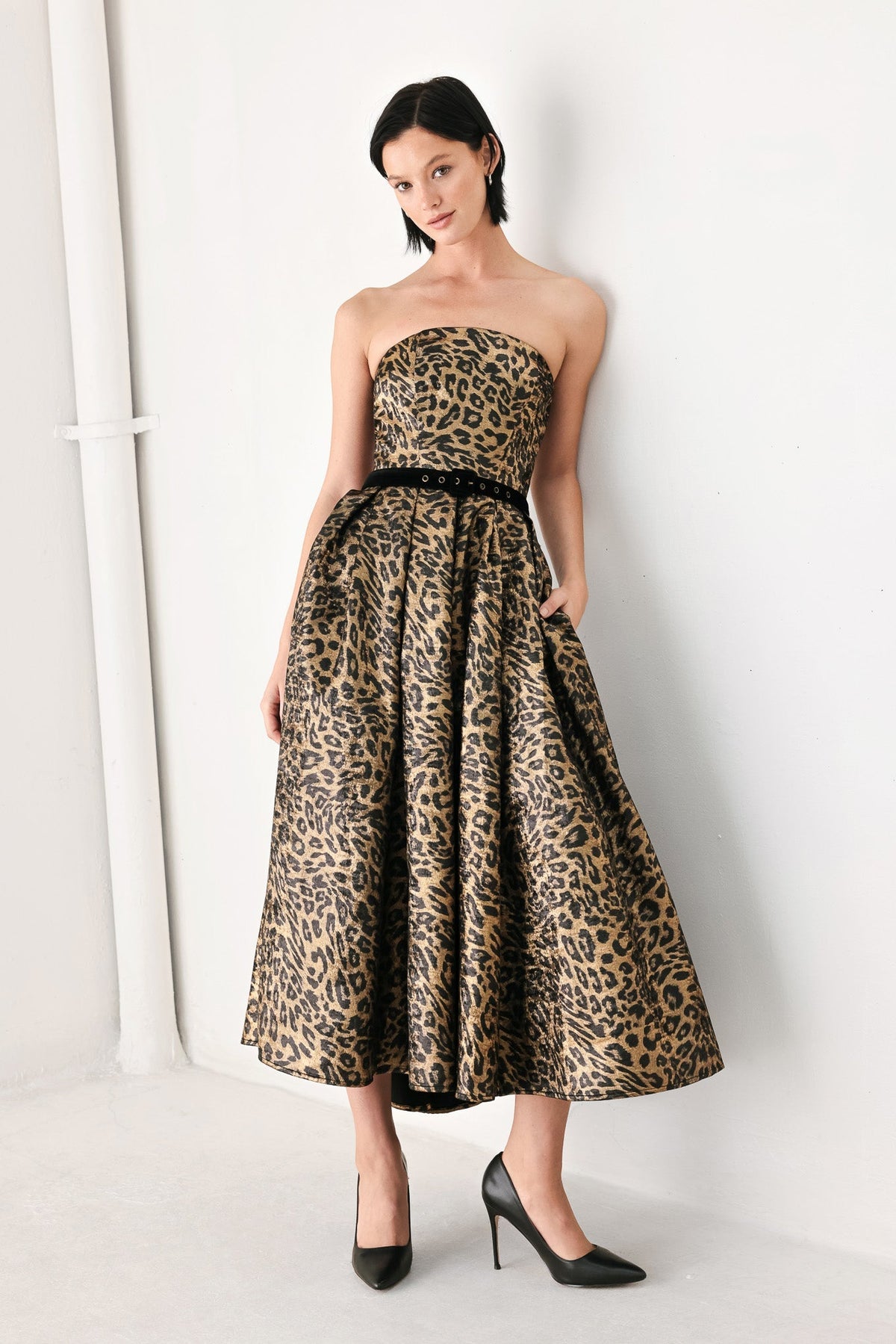 WILDLY GOLDEN LEOPARD STRAPLESS MIDI DRESS - Prim Clothing Company